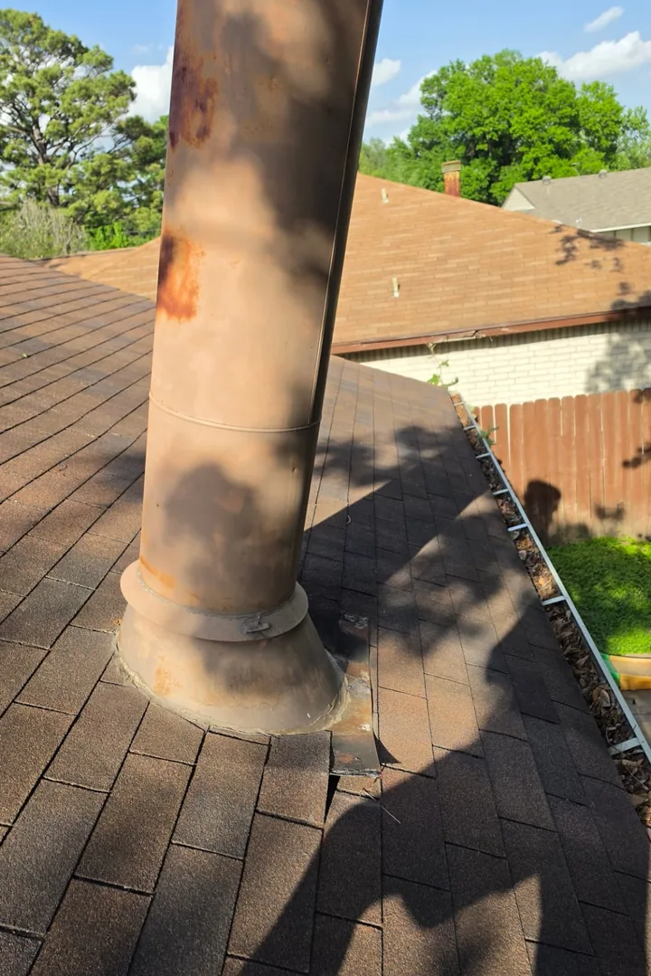 E Torres Solutions documenting visible roofing conditions